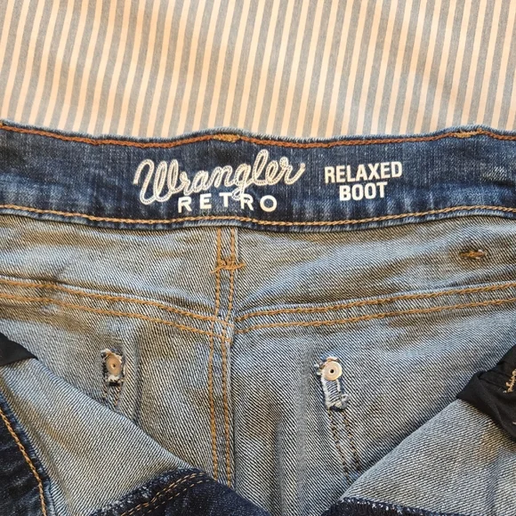Wrangler Retro 36x32 Relaxed Boot Jeans - Picture 6 of 7